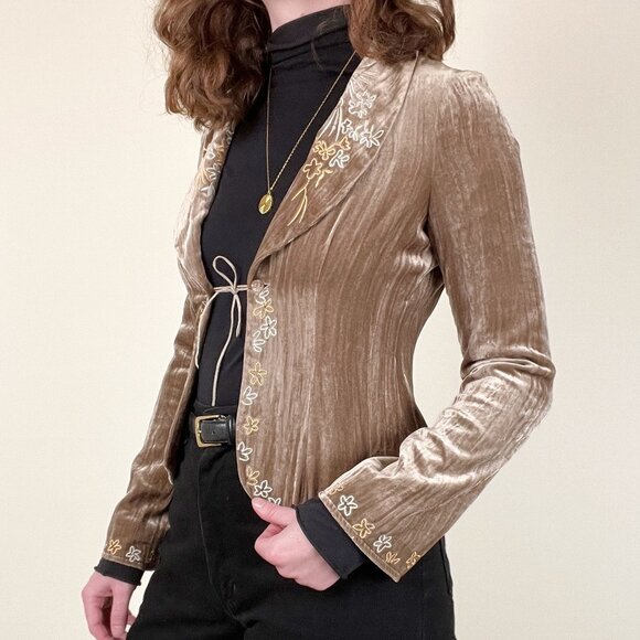 Vintage Tan Velvet Blazer with Floral Details - Picture 2 of 9